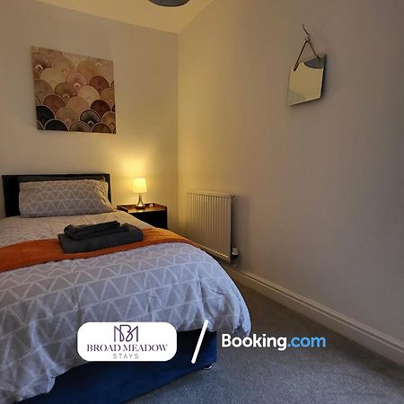 Last-Minute Offers L 3-Bed House By Broad Meadow Stays L Short Lets L Family, Business, Students L Lincoln L Parking Bagian luar foto