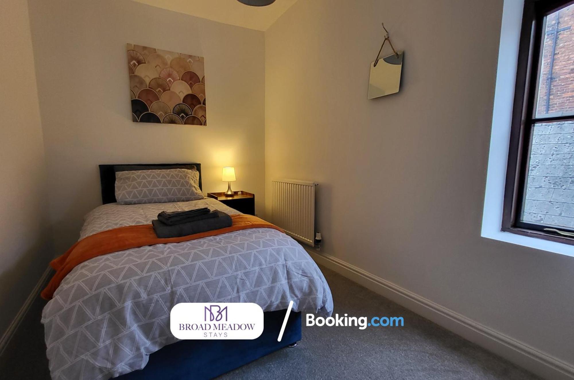 Last-Minute Offers L 3-Bed House By Broad Meadow Stays L Short Lets L Family, Business, Students L Lincoln L Parking Bagian luar foto