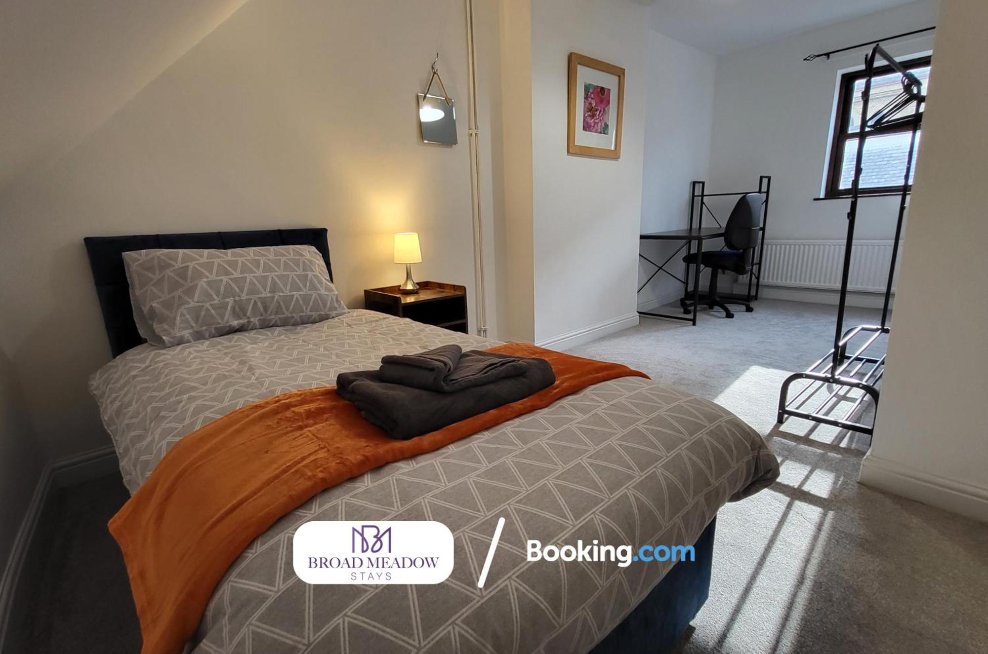 Last-Minute Offers L 3-Bed House By Broad Meadow Stays L Short Lets L Family, Business, Students L Lincoln L Parking Bagian luar foto