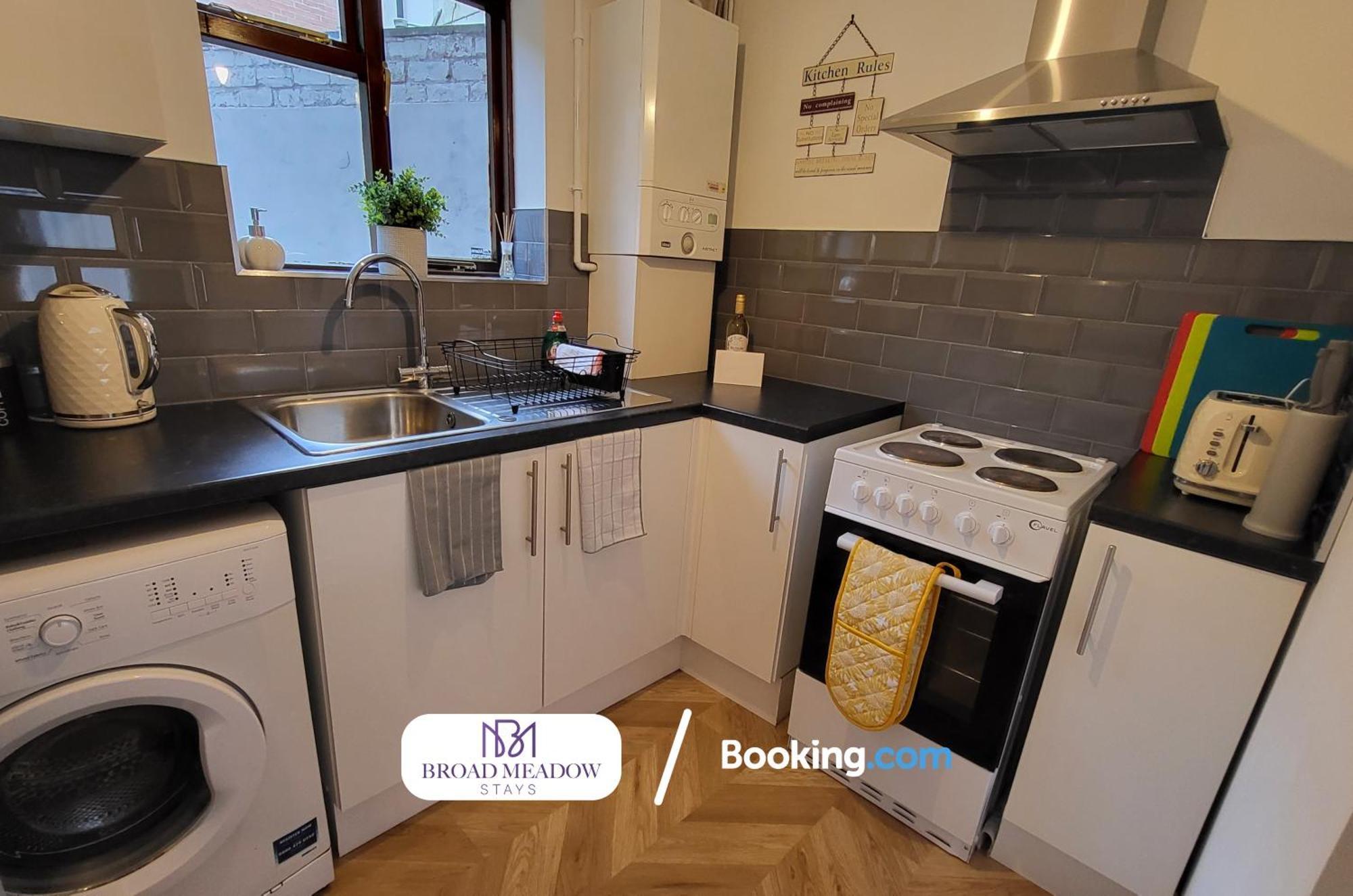 Last-Minute Offers L 3-Bed House By Broad Meadow Stays L Short Lets L Family, Business, Students L Lincoln L Parking Bagian luar foto